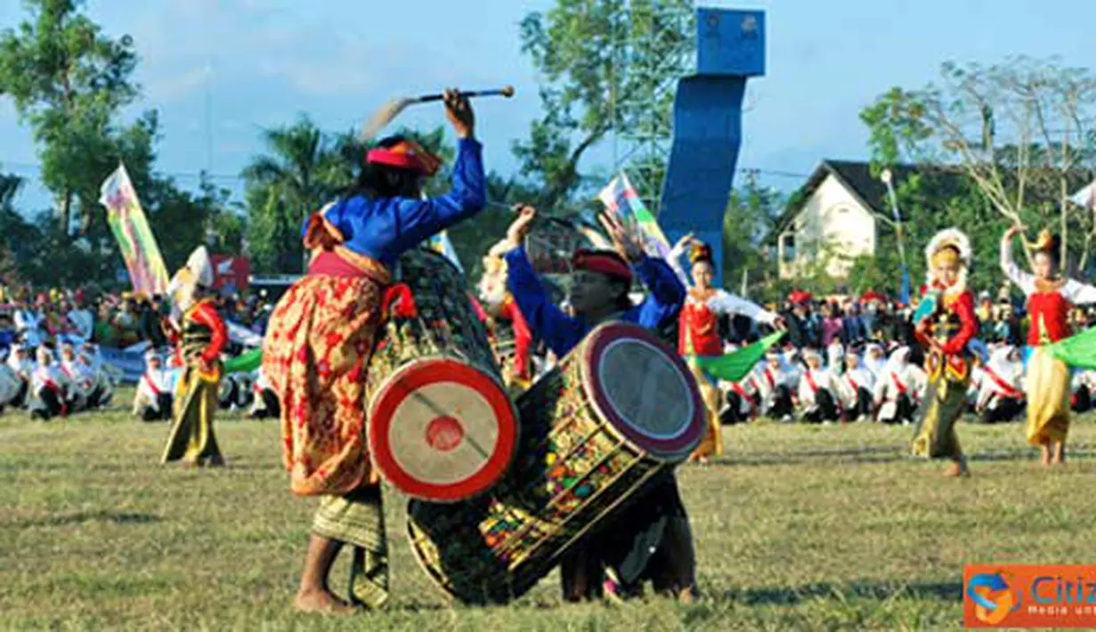 Citizen6, Lombok: Kesenian Gendang Belek dan Tari Gandrung. (Pengirim: Muhammad Husni)
