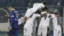 Pemain Italia merayakan gol yang dicetak Domenico Berardi ke gawang Bosnia pada laga UEFA Nations League 2020/2021 di Grbavica Stadium, Kamis (19/11/2020) dini hari WIB. Italia menang 2-0 atas Bosnia. (AP Photo/Kemal Softic)