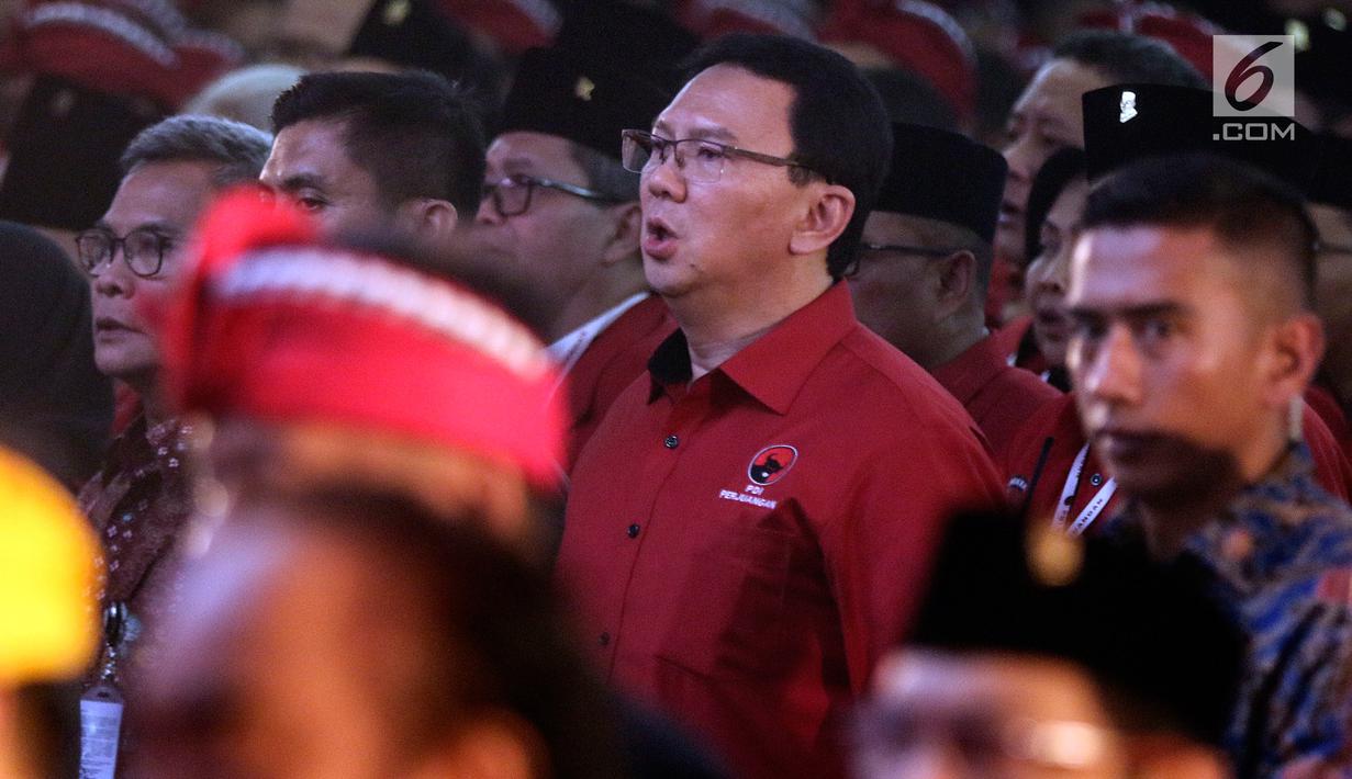 Mantan Gubernur DKI Jakarta Basuki Tjahaja Purnama atau Ahok saat menghadiri Kongres V PDIP di Denpasar, Bali, Kamis (8/8/2019). Ahok tiba di Kongres V PDIP sekitar pukul 13.00 Wita. (Liputan6.com/JohanTallo)
