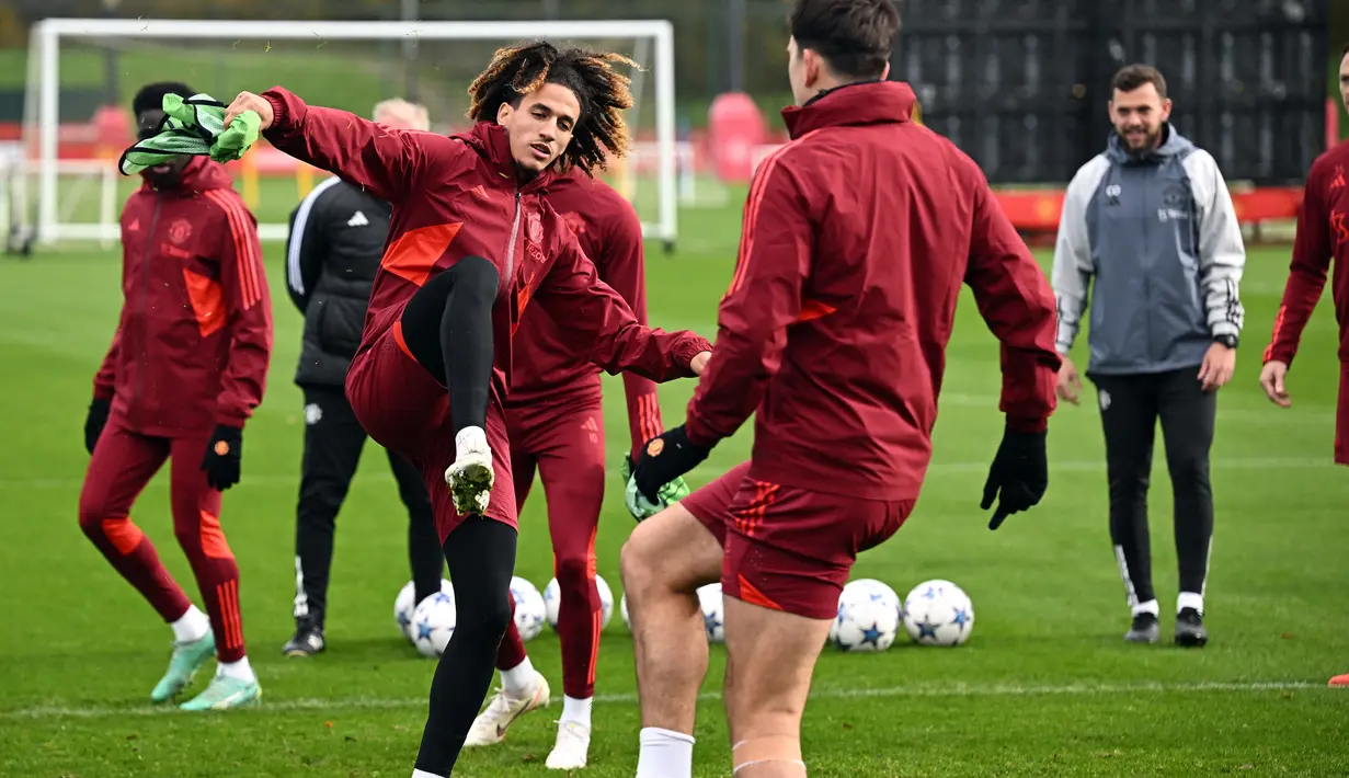 Tim asuhan Erik ten Hag kini duduk di urutan ketiga dengan koleksi tiga poin dari tiga pertandingan, unggul dua poin dari Copenhagen yang menjadi juru kunci. (Paul ELLIS / AFP)