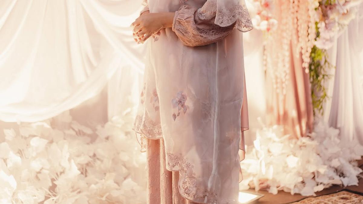 Pesona Anggun Nadin Amizah Dibalut Hijab di Momen Pengajian Jelang Menikah, Konsisten dengan Gaya Vintage