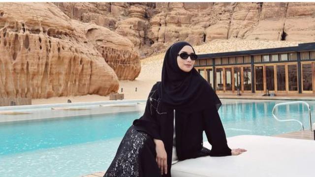 Potret Citra Kirana Sambangi Kota AI Ula di Arab Saudi  (credit: instagram.com/citraciki).