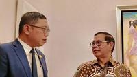 Anggota Komisi C DPRD Jakarta Fraksi PDI Perjuangan Brando Susanto (kiri) bersama Gubernur DKI Jakarta Pramono Anung (kanan). (Dok. Istimewa)