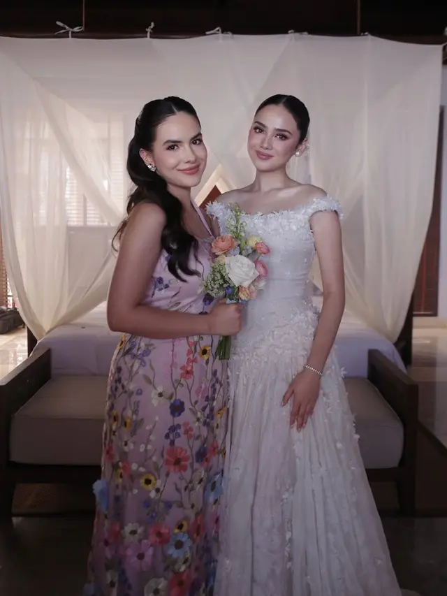 Steffi Zamora Tampil Minimalis Feminim di Resepsi Syifa Hadju