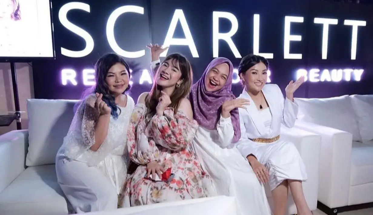 Selain Feli, beberapa rekan selebritis seperti Aurel Hermansyah, Sarwendah, hingga Ria Ricis turut hadir di konser Rossa. (Instagram/felicyangelista_).