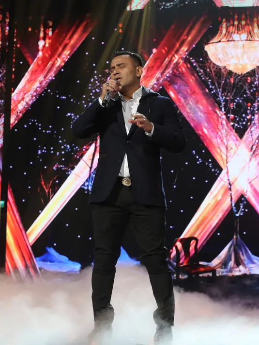 Judika bawakan lagu baru di Indonesian Idol X. (Adrian Putra/Fimela.com)
