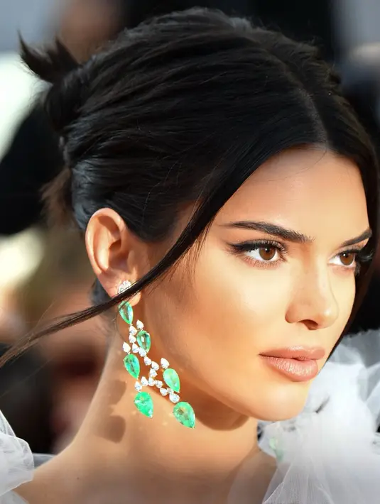 Dilansir dari HollywoodLife, Kendall Jenner kembali dikatakan sebagai perebut pacar orang. (instagram/kendalljenner)