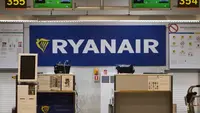 Jendela Pesawat Ryanair Terlepas di Udara, Penumpang Nyaris Tersedot Keluar