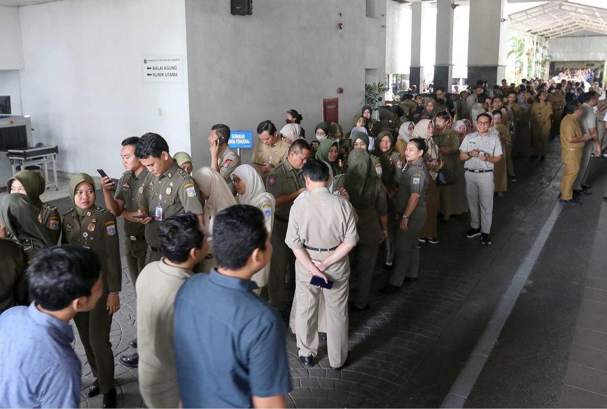FOTO: Pramono-Rano Halal Bihalal dengan ASN Di Balaikota DKI
