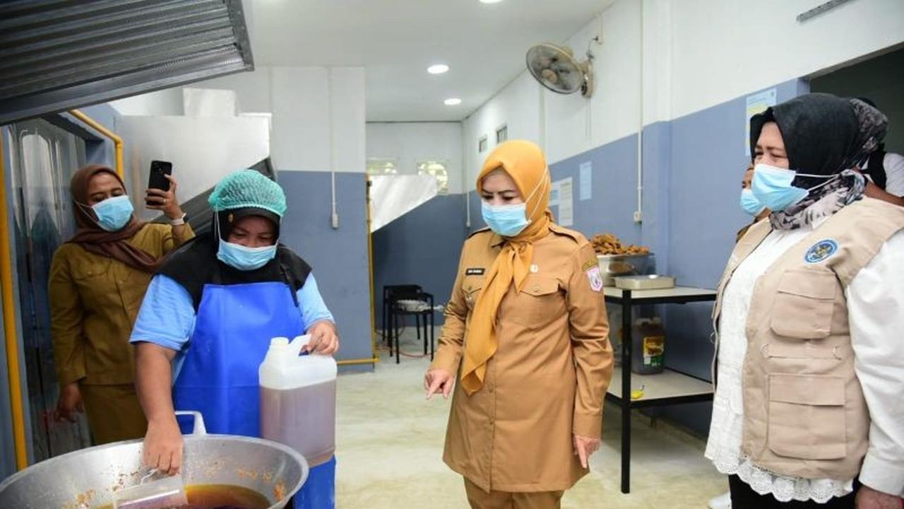 Wagub Gorontalo Idah Syahidah Tegaskan SPPG Wajib Profesional dan Bertanggung Jawab dalam Program MBG