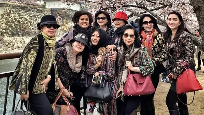 Istri Fadli Zon Ikut Plesiran ke Jepang: "Itu Pakai Duit Sendiri"