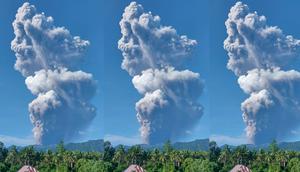 Gunung Dukono di Halmahera Utara, Maluku Utara, mengalami erupsi dahsyat pada Jumat (8/5/2026). (Liputan6.com/ Dok PVMBG)