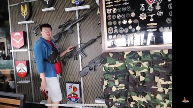 Restoran Militer Dewi Perssik