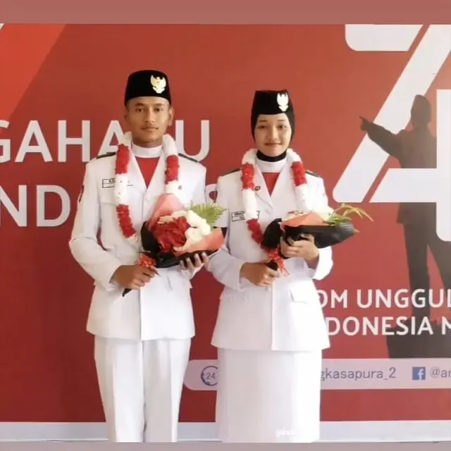 6 Potret Indrian Puspita, Pembawa Baki di Upacara HUT RI ke-75