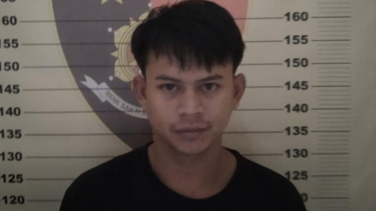 Pemuda Mabuk Marah-Marah Tak Dikasih Kulit Ayam Buat Dorongan Minuman, Pecahkan Kaca Restoran Cepat Saji