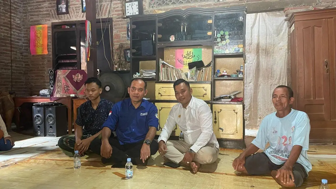 Perwakilan Miftah menemui remaja berinisial AAP (17) yang diduga mencuri empat tandan pisang untuk sang adik yang yatim piatu (Istimewa)