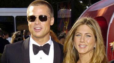 Isu Brad Pitt Beri Kejutan Ultah Pada Mantan Angelina Jolie