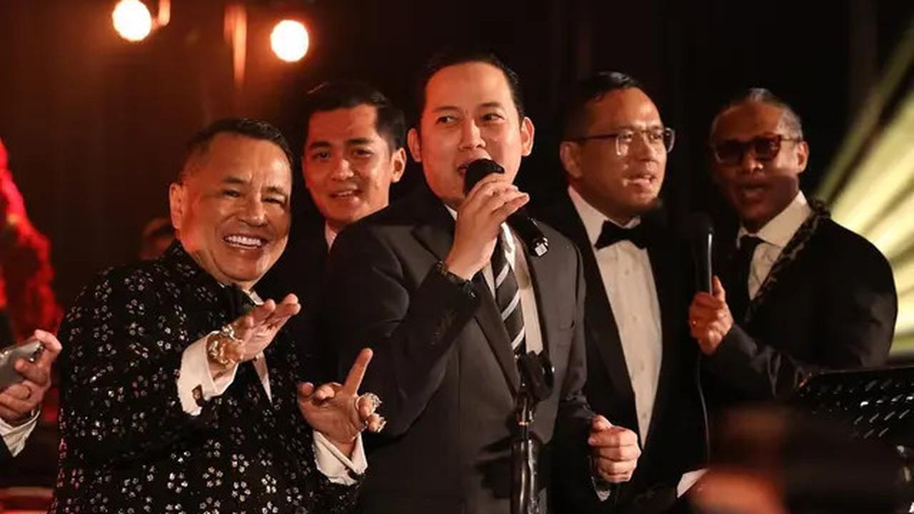7 Potret Pesta Pernikahan Frank Hutapea dan Winona, Bertema Clubbing