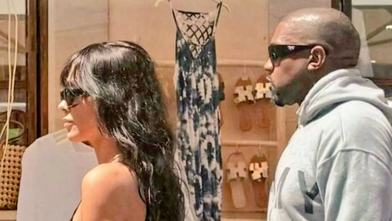Bianca Censori Bikin Heboh dengan Pakaian Jaring- jaring Tembus Pandang Saat Bersama Kanye West di Spanyol
