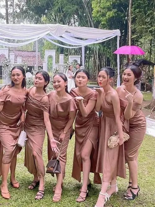 dress bahan satin Jual Nathalie Dress Kondangan Bahan Silk Premium | Sabila Dress Bridesmaid  Satin Velvet Premium Dress Bridesmaid Di Seller Beally Collection -  Kertajaya, Kota Surabaya
