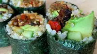 Cicada Roll, menu diet harian berbahan serangga rekomendasi chef Joseph Yoon asal New York, Amerika Serikat. (dok. Instagram @brooklynbugs/https://www.instagram.com/p/CTkxySIHXxi/)
