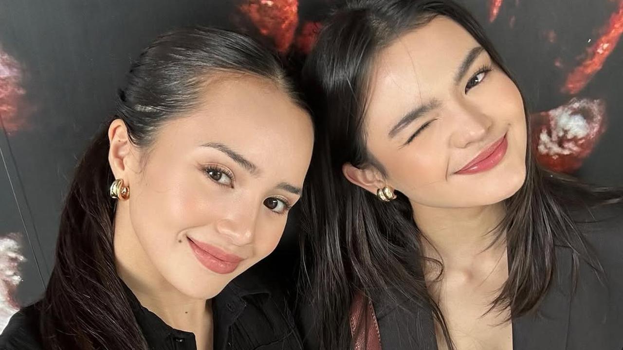 Keluarga Good Looking, Ini 7 Potret Beby Tsabina Bareng Ibu dan Adiknya yang Cantik Semua