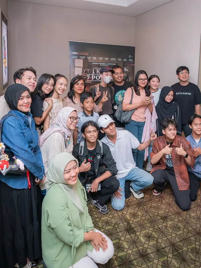 6 Potret Pemain 1 Kakak 7 Ponakan Cinema Visit, Raup 147 Ribu hingga Hari Ketiga