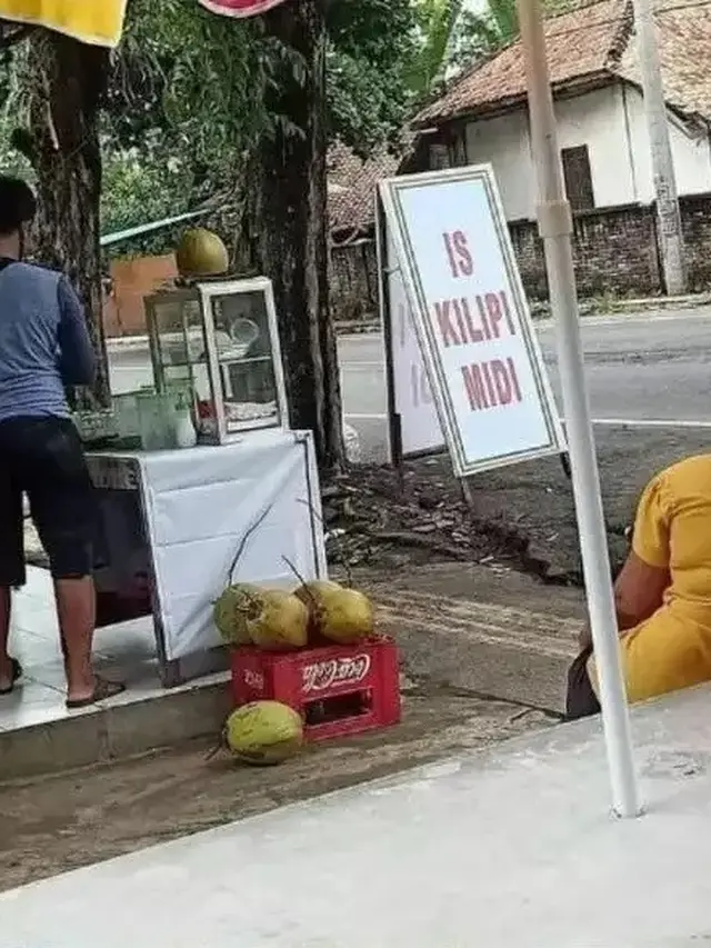 6 Spanduk Penjual Es Salah Tulis Ini Bikin Pembeli Tepuk Jidat, Kocak