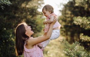 Single mom quotes. (Photo: bristekjegor/Magnific)