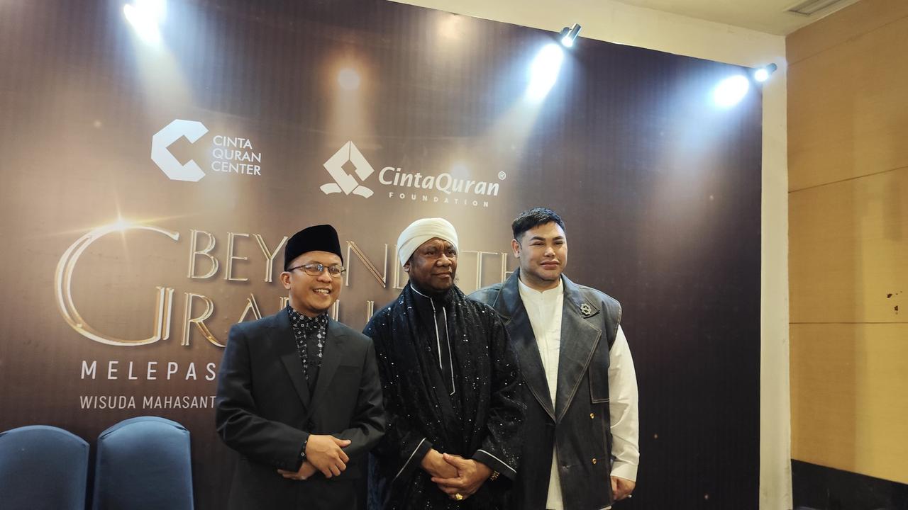 Ivan Gunawan Jadi Orang Tua Asuh 20 Santri Cinta Quran Center