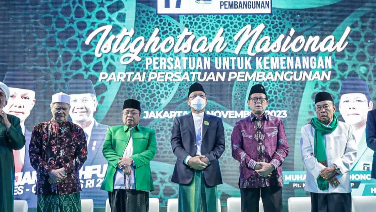 Partai Persatuan Pembangunan (PPP) menggelar kegiatan istigasah nasional, di Kantor DPP PPP, Menteng, Jakarta Pusat demi kesuksesan kampanye Pemilu 2024.&nbsp;