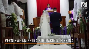 Petra Sihombing dan Firrina Sinatrya akhirnya resmi menyandang status sebagai suami-istri.