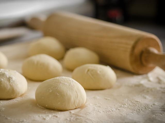 Cara Mengatasi Adonan Roti Yang Lengket Karena Terlalu Lama Diistirahatkan Lifestyle Fimela Com
