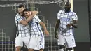 Skor 2-0 untuk kemenangan Inter pun menjadi hasil akhir laga ini dan untuk sementara sukses mengambil alih puncak klasemen dari tangan AC Milan. (Foto: AP/LaPresse/Massimo Paolone)