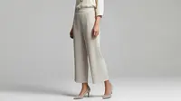 7 Model Celana 3/8 untuk Wanita yang Stylish, Nyaman dan Cocok untuk Berbagai Aktivitas