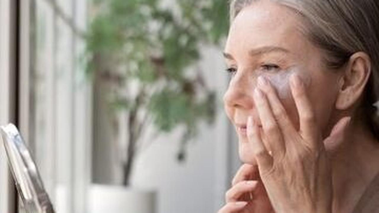 3.&nbsp;Penggunaan Tabir Surya (Sunscreen)