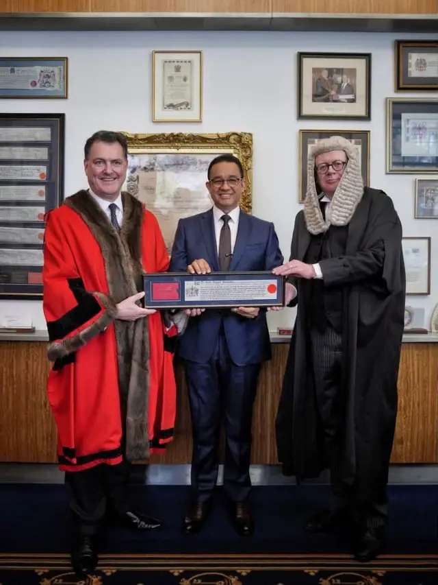 Anies Baswedan Terima Penghargaan Freedom of the City of London