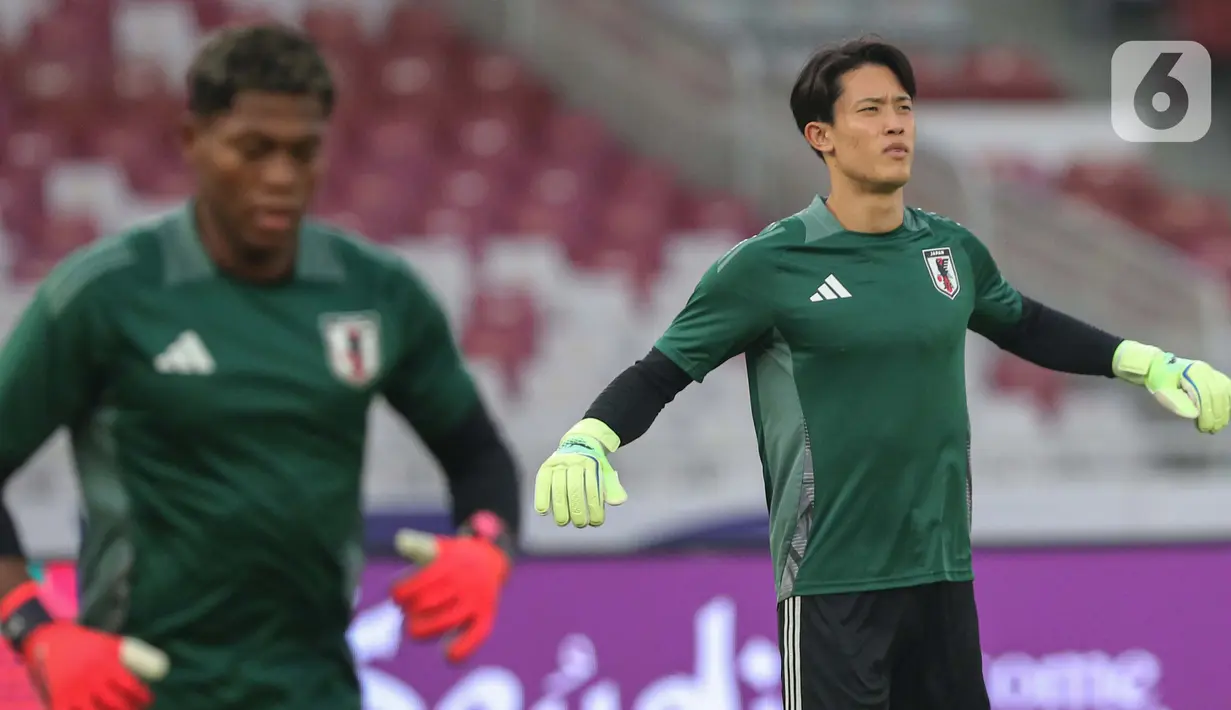 Jelang menghadapi tuan rumah Indonesia, Skuad Samurai Biru melakukan sesi latihan resmi di Stadion Utama Gelora Bung Karno. (Liputan6.com/Angga Yuniar)