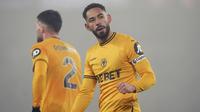 Pemain Wolves, Matheus Cunha merayakan golnya dari sepak pojok ke gawang Manchester United pada laga lanjutan Liga Inggris 2024/2025 yang berlangsung di Molineux Stadium, Wolverhampton, Inggris, Jumat (27/12/2024) WIB. (AP Photo/PA/David Davies)