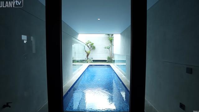 Punya 3 Lantai, Ini 7 Potret Rumah Baru Desta yang Mewah Bak Hotel