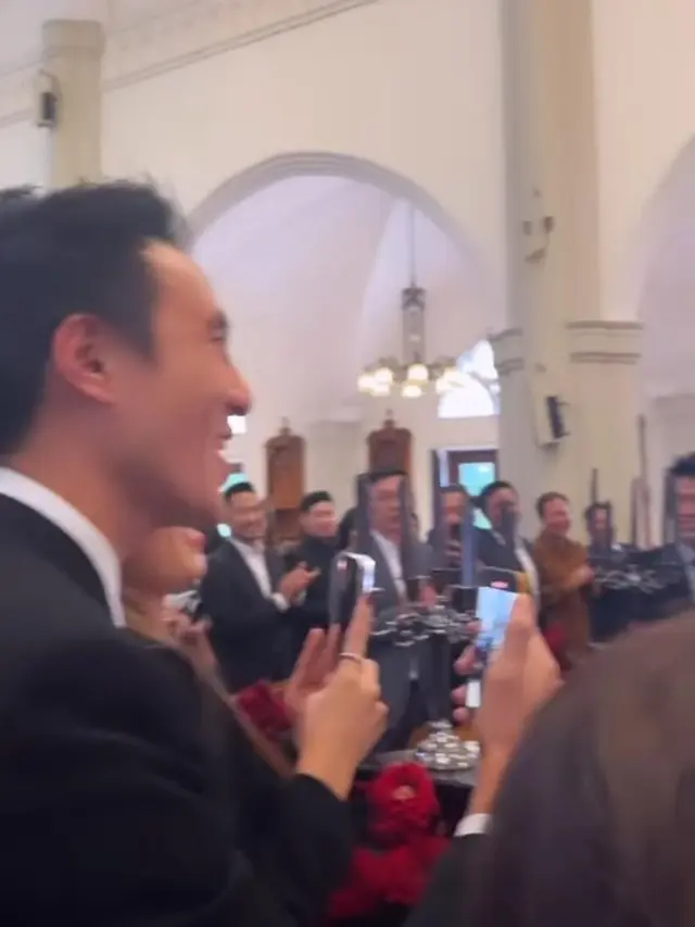 Kabar bahagia, Angel Pieters resmi menikah