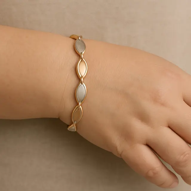 Tips Memilih Model Gelang Emas Sesuai Bentuk Tangan (Foto: ChatGPT)