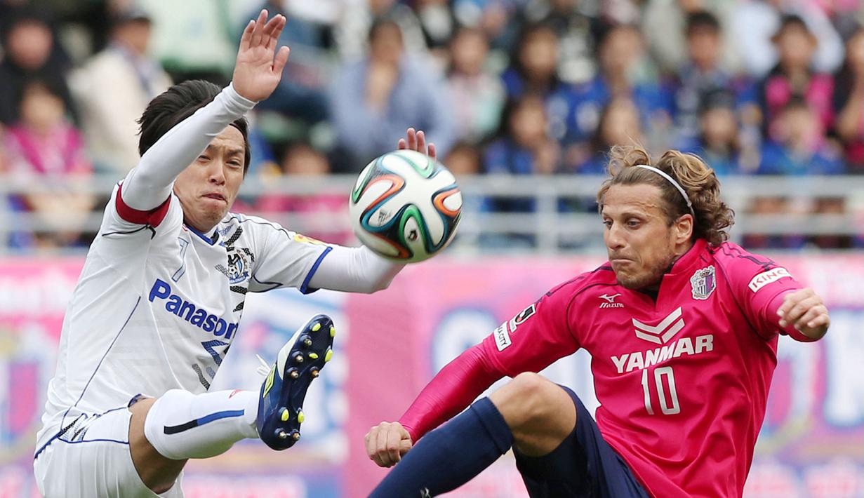 laga derbi selalu berjalan panas dan syarat gengsi dan menguras emosi. Musim ini dari 18 tim di J1 League, ada beberapa laga derbi tersaji yang terbagi menjadi tiga bagian Derbi Kyushu, Keihanshin, dan Greater Tokyo Area.