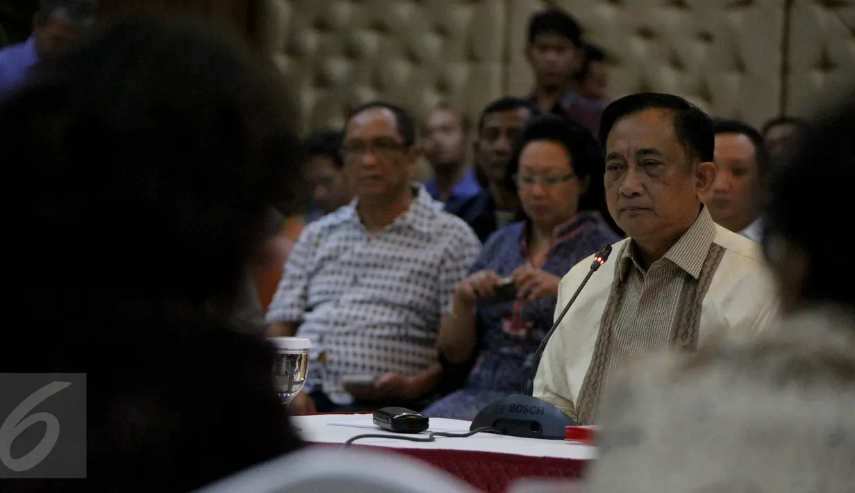 Calon pimpinan KPK, Mayjen TNI (Purn) Hendardji Soepandji mengikuti wawancara tahap akhir di Gedung Sekretariat Negara, Jakarta, Selasa (25/8/2015). Hari ini, 7 orang capim menghadapi wawancara tahap akhir. (Liputan6.com/Faizal Fanani)