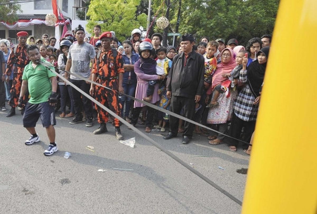Luar biasa, pria asal Bandung ini punya gigi berkekuatan super