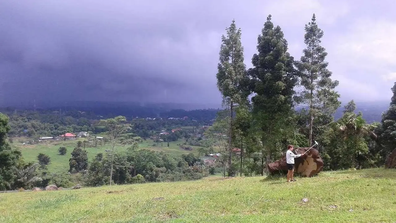 Bukit Doa Kelong Tomohon