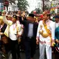 Karnaval Asia Afrika di kawasan Jalan Asia Afrika, Kota Bandung, Jawa Barat, berlangsung meriah dengan digelarnya parade budaya. (Liputan6.com/Huyogo Simbolon)