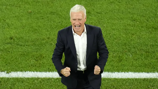Foto: Wajah Bahagia Didier Deschamps saat Catatakan Kemenangan Ke-100 untuk Timnas Prancis