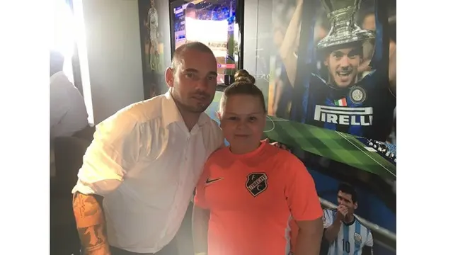 Baru 2 Minggu Pensiun, Ini 6 Potret Terbaru Wesley Sneijder yang Bikin Pangling