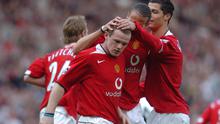 Striker Manchester United (MU), Wayne Rooney rayakan gol ke gawang Newcastle United, April 2005. (AFP/Paul Barker)